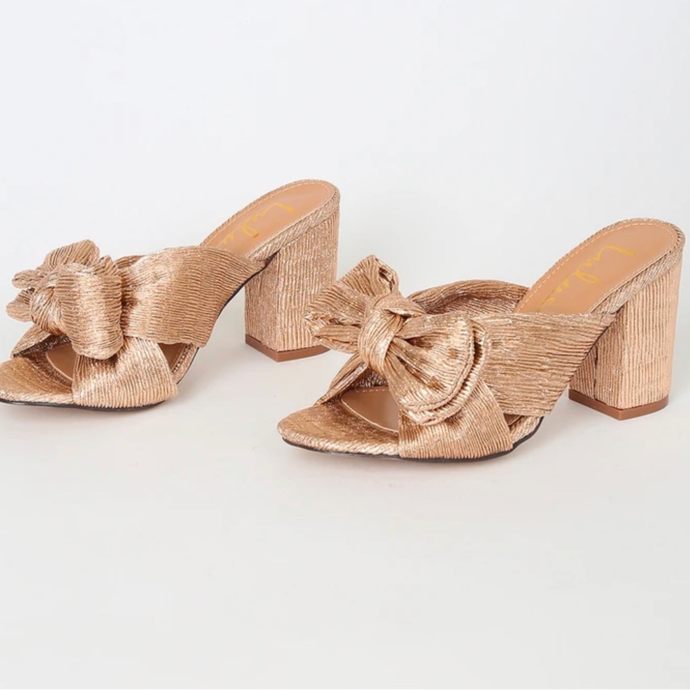 Brand new Dorothea Rose Gold Knotted High Heel Sandals size.6
